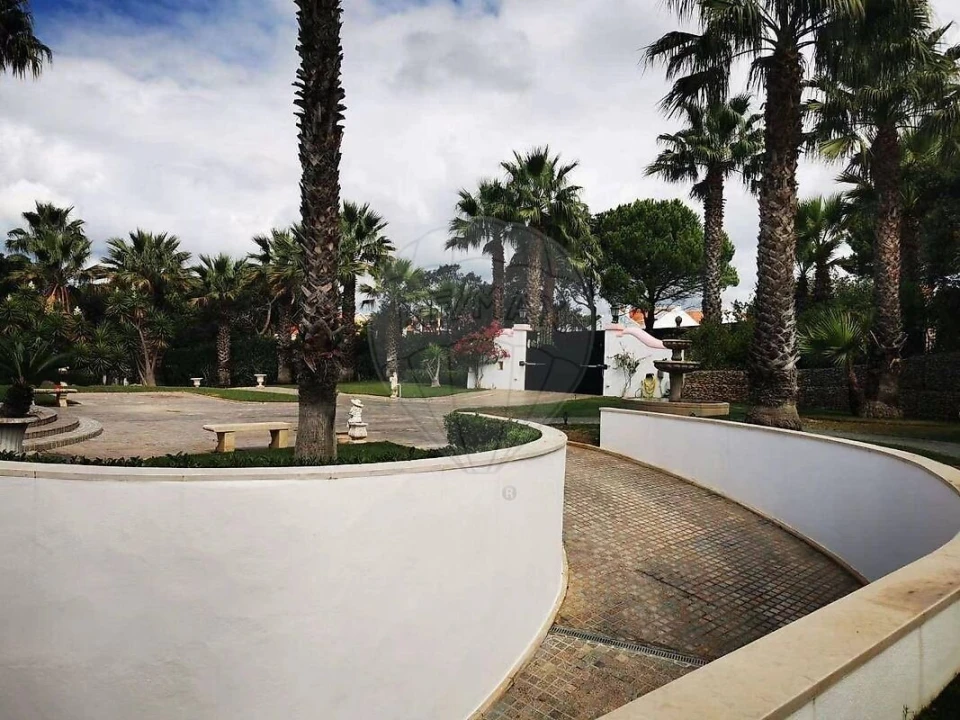Moradia T7 para Venda em Alcabideche Foto 46