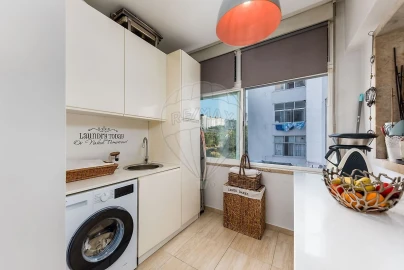 Apartamento T3 para Venda em Alvalade