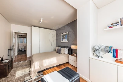 Apartamento T3 para Venda em Alvalade