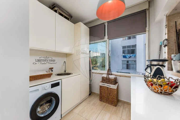 Apartamento T3 para Venda em Alvalade Foto 11