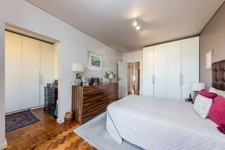 Apartamento T3 para Venda em Alvalade Foto 22