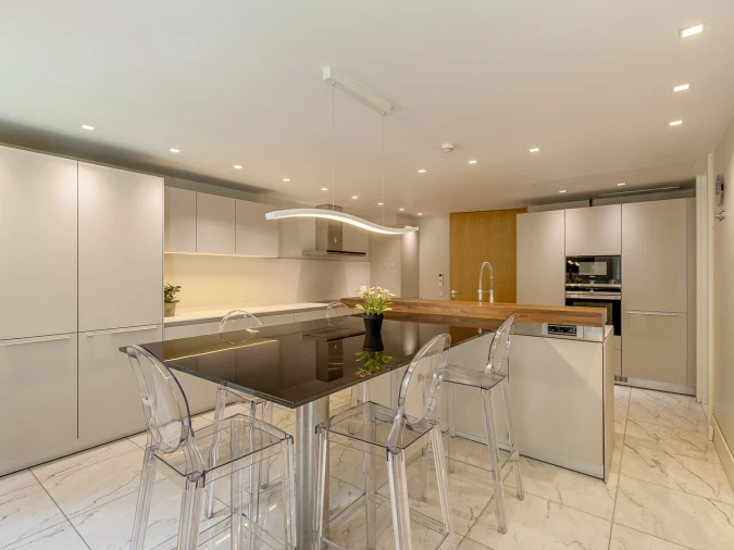 Apartamento T6 para Venda em Santo António Foto 11