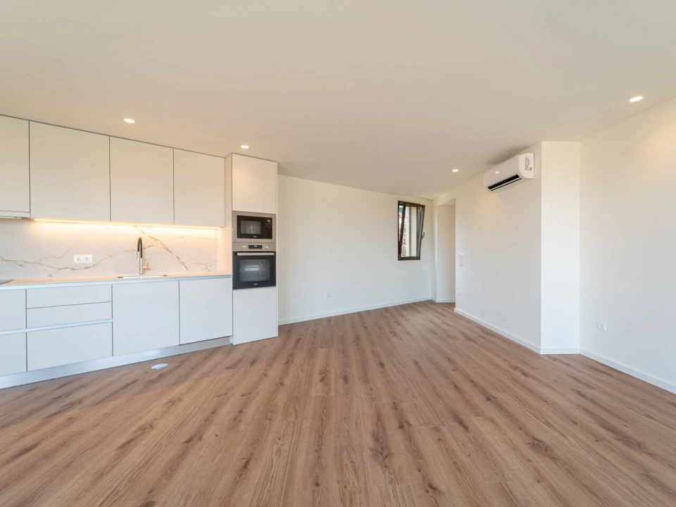 Apartamento T2 para Venda em Arcozelo Foto 3