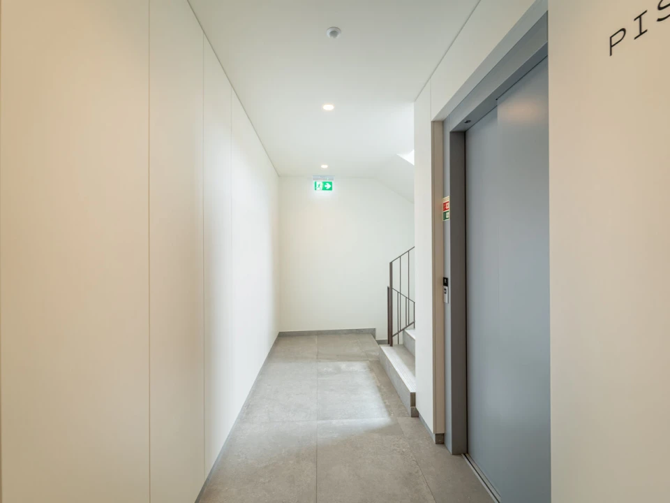 Apartamento T2 para Venda em Arcozelo Foto 21