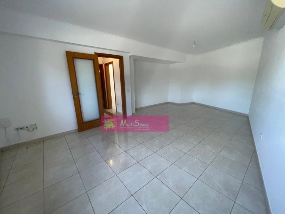 Moradia T3 para Venda em Vila Nova da Barquinha Foto 9