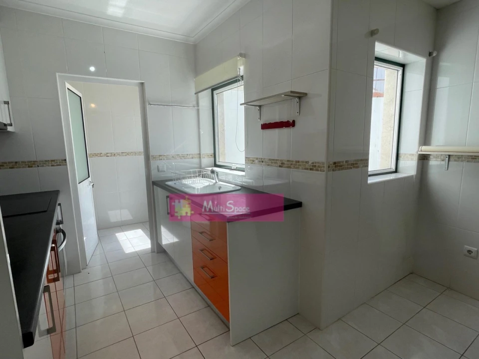 Moradia T3 para Venda em Vila Nova da Barquinha Foto 1