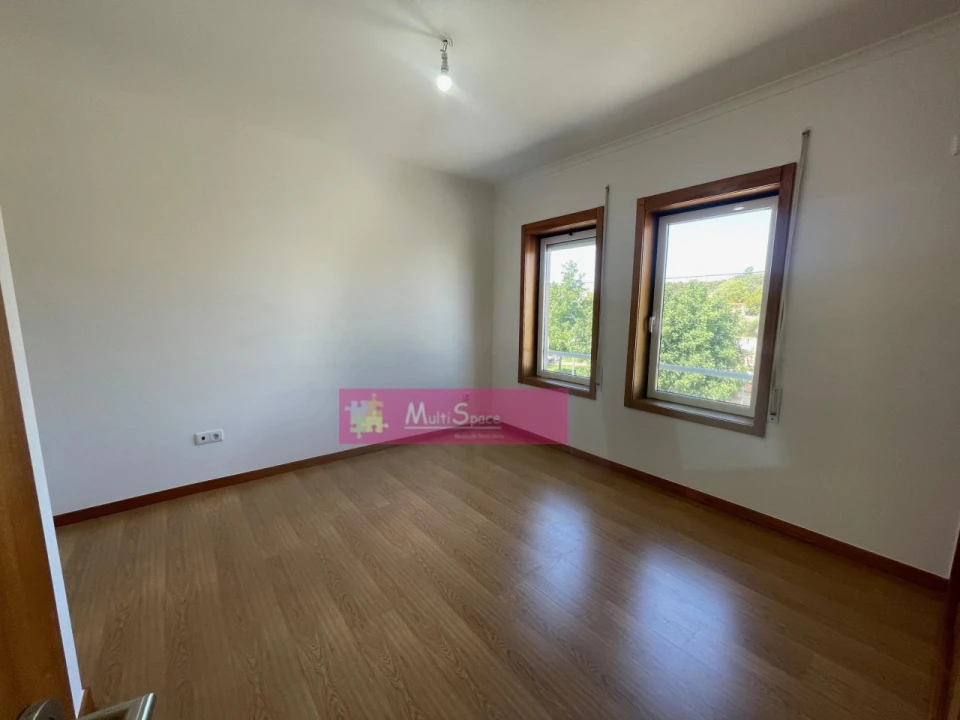 Moradia T3 para Venda em Vila Nova da Barquinha Foto 14