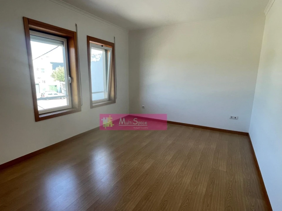 Moradia T3 para Venda em Vila Nova da Barquinha Foto 19