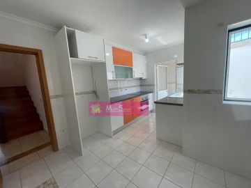 Moradia T3 para Venda em Vila Nova da Barquinha
