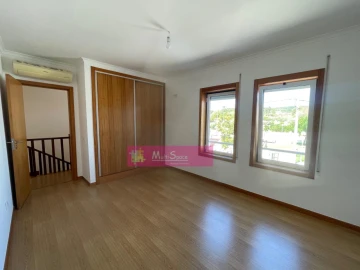 Moradia T3 para Venda em Vila Nova da Barquinha