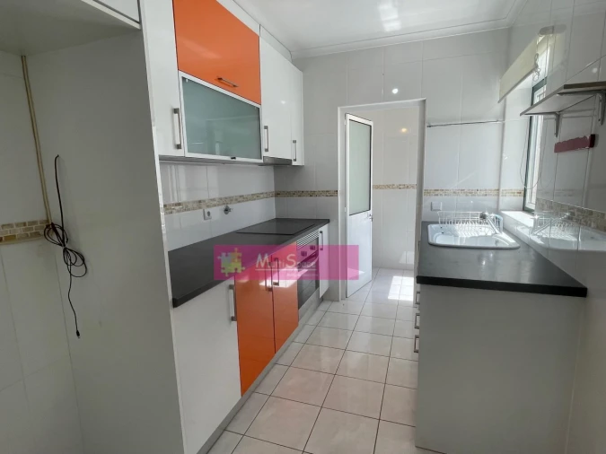 Moradia T3 para Venda em Vila Nova da Barquinha Foto 5