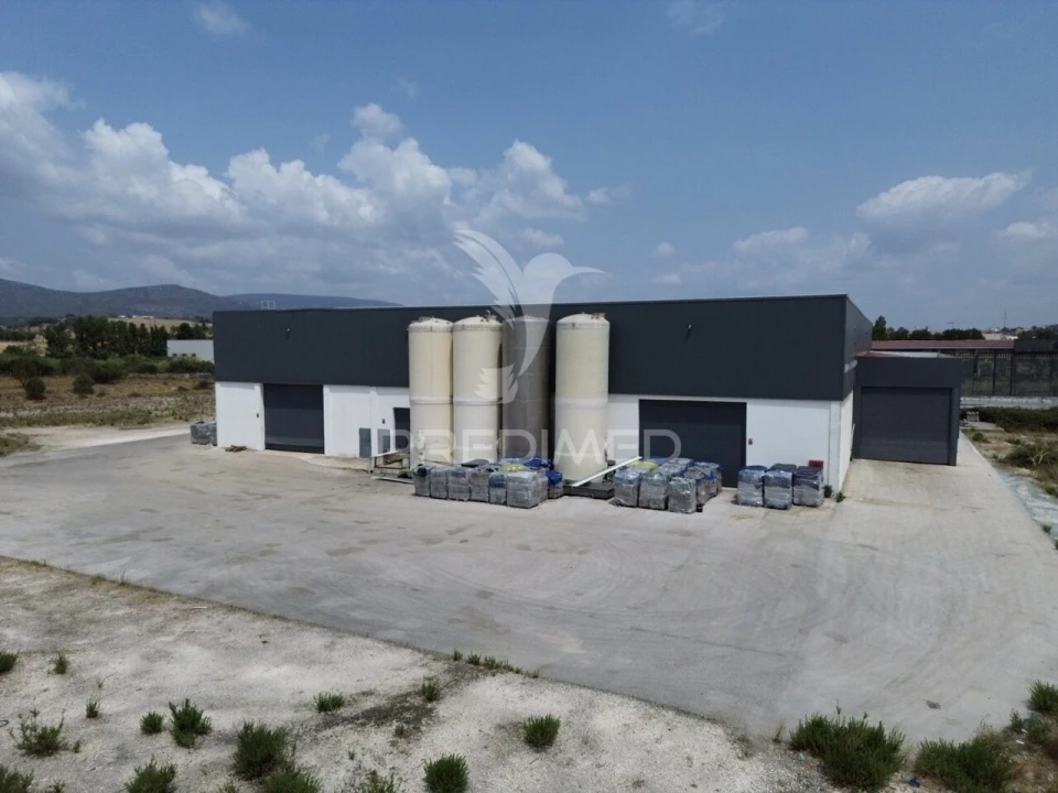 Armazém para Venda em Monsanto Foto 6