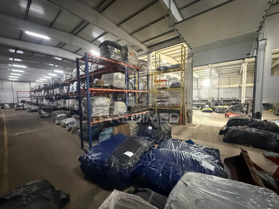 Armazém para Venda em Monsanto Foto 36
