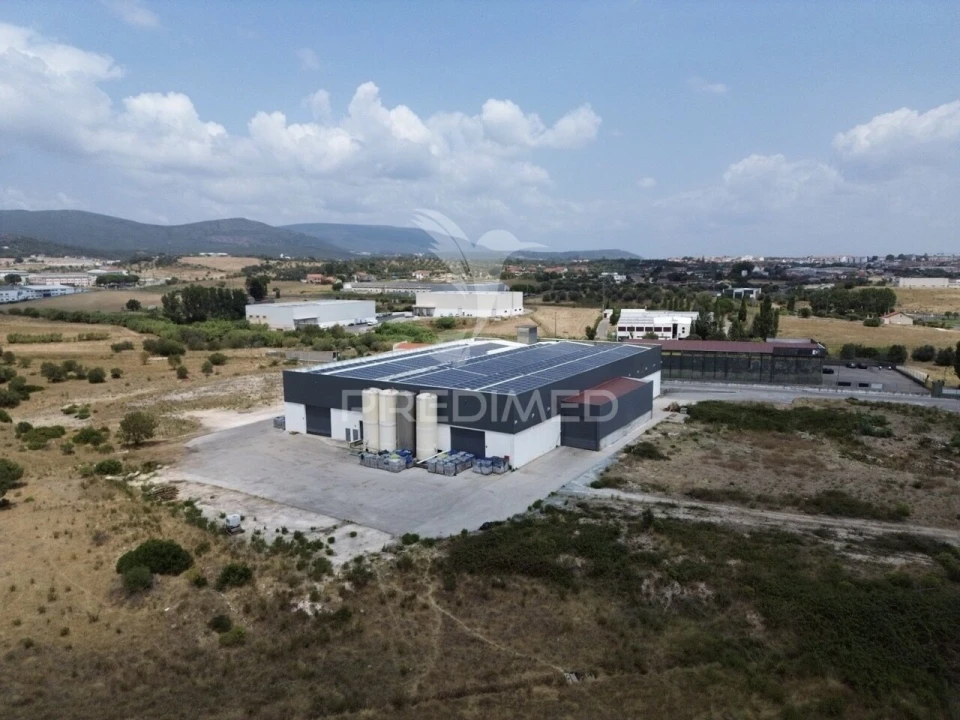Armazém para Venda em Monsanto Foto 9