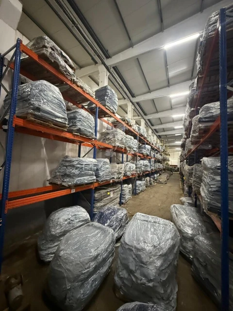 Armazém para Venda em Monsanto