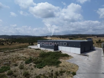 Armazém para Venda em Monsanto