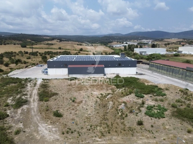 Armazém para Venda em Monsanto Foto 3
