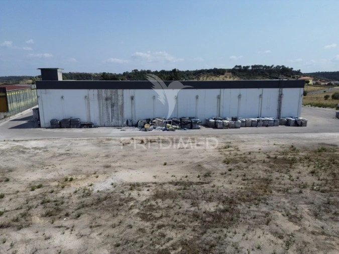 Armazém para Venda em Monsanto Foto 13