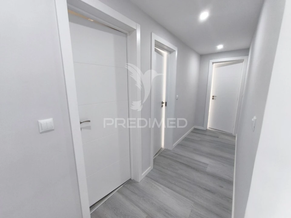 Apartamento T2 para Venda em Corroios Foto 7
