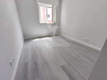 Apartamento T2 para Venda em Corroios
