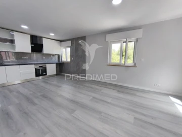 Apartamento T2 para Venda em Corroios