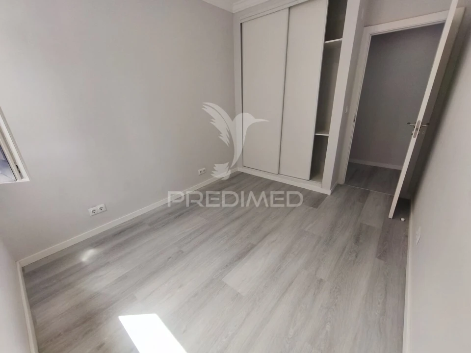 Apartamento T2 para Venda em Corroios Foto 10