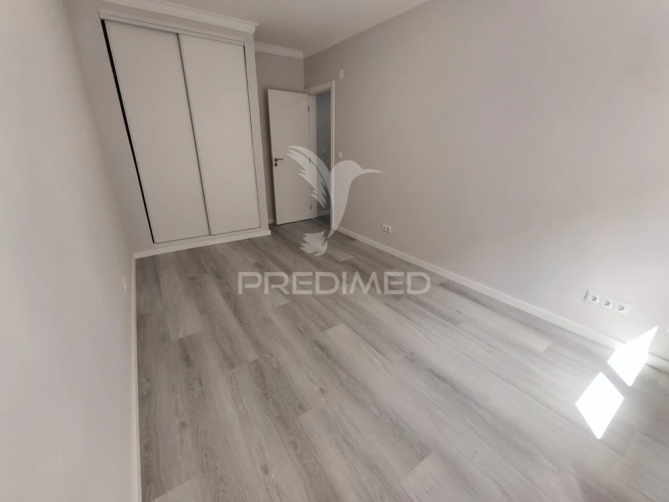 Apartamento T2 para Venda em Corroios Foto 12