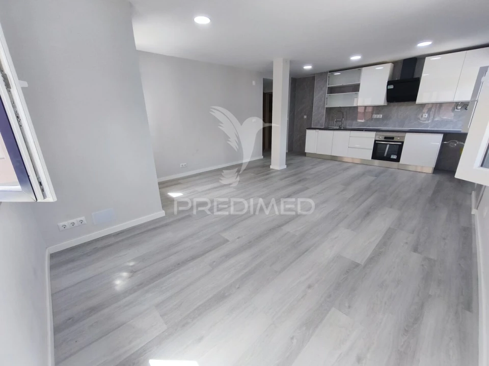 Apartamento T2 para Venda em Corroios Foto 3