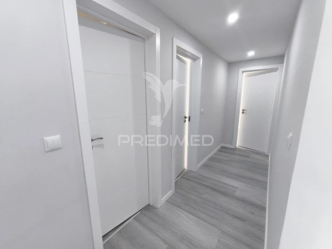 Apartamento T2 para Venda em Corroios Foto 7