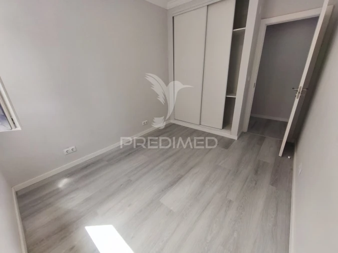 Apartamento T2 para Venda em Corroios Foto 10