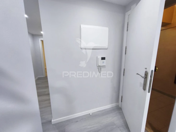 Apartamento T2 para Venda em Corroios Foto 15
