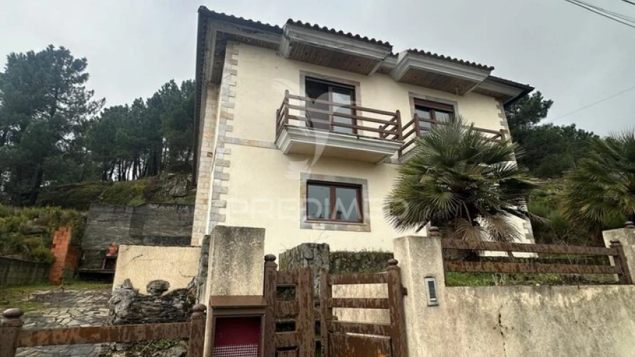 Moradia T3 para Venda em Alijo