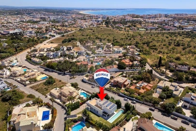 Moradia T4 para Venda em Lagos (São Sebastião e Santa Maria)
