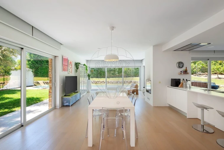 Moradia T4 para Venda em Lagos (São Sebastião e Santa Maria) Foto 15