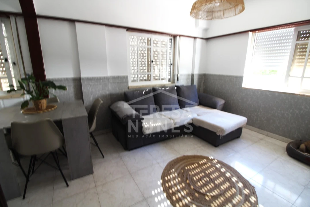 Apartamento T2 para Venda em Quinta do Conde Foto 3