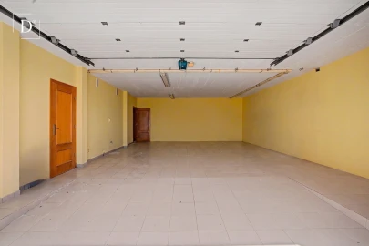 Moradia T4 para Venda em Ferreiras