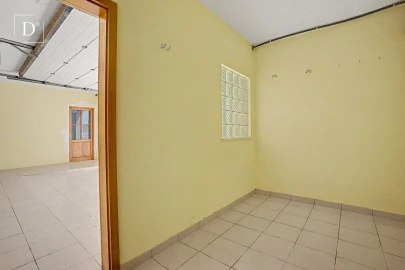 Moradia T4 para Venda em Ferreiras