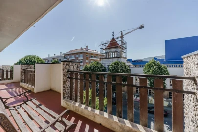 Apartamento T4 para Venda em Fundão, Valverde, Donas, A. Joanes, A. Nova Cabo