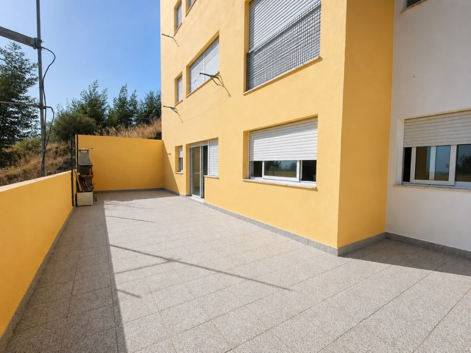 Apartamento T2 para Venda em Sé e São Lourenço Foto 12