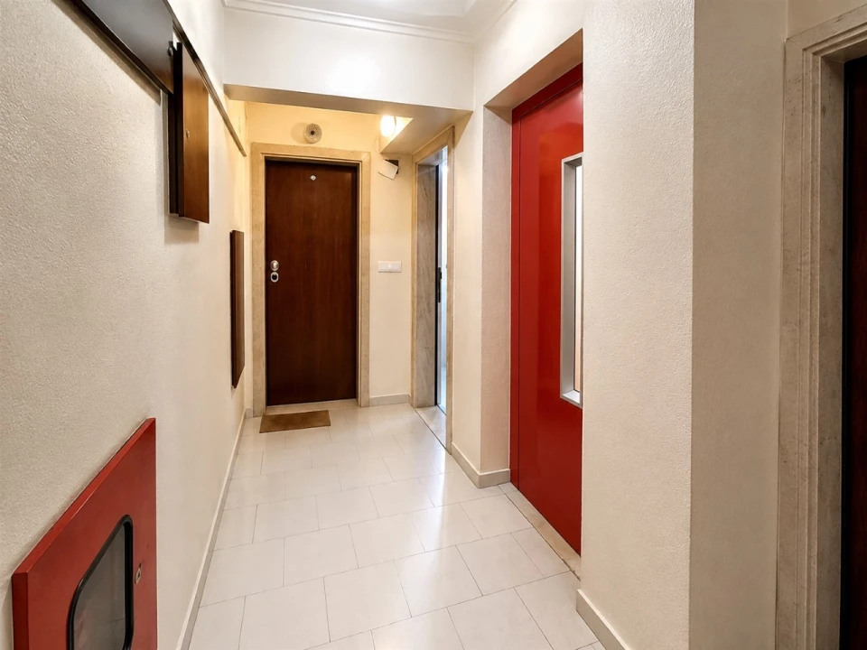 Apartamento T2 para Venda em Corroios Foto 13