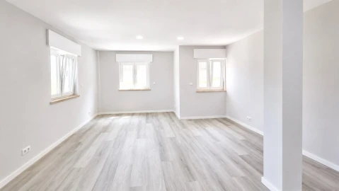 Apartamento T2 para Venda em Corroios