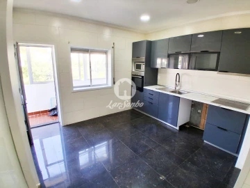 Apartamento T3 para Venda em Fânzeres e São Pedro da Cova