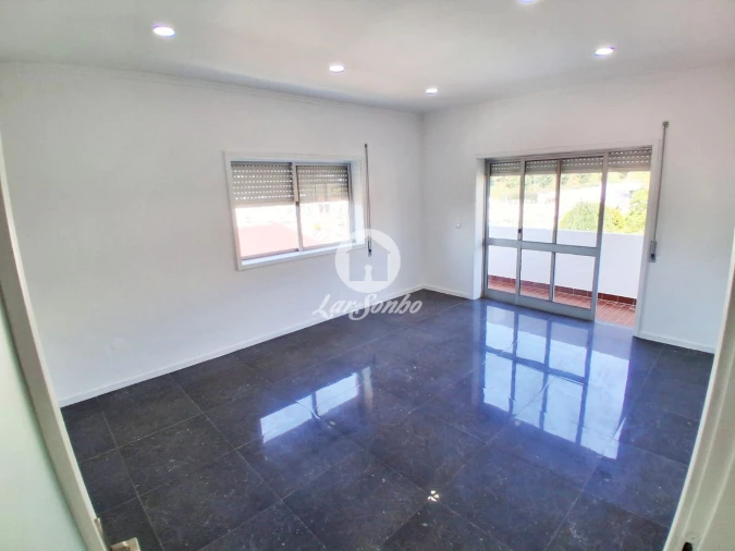 Apartamento T3 para Venda em Fânzeres e São Pedro da Cova Foto 4