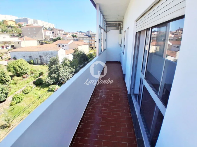Apartamento T3 para Venda em Fânzeres e São Pedro da Cova Foto 14