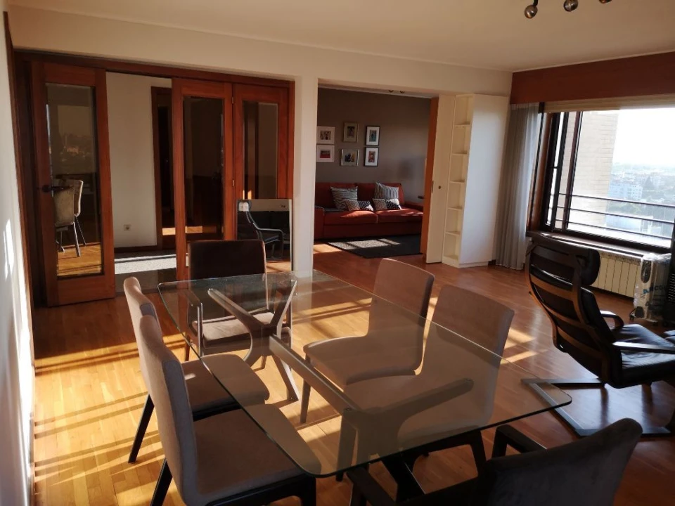 Apartamento T3 para Arrendamento em Santa Marinha e São Pedro da Afurada Foto 3
