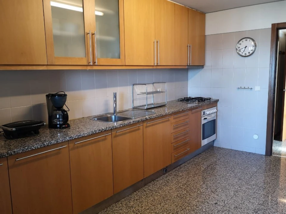 Apartamento T3 para Arrendamento em Santa Marinha e São Pedro da Afurada Foto 6