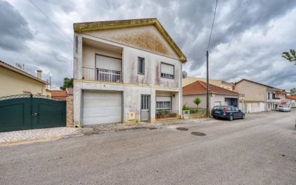 Moradia T4 para Venda em Rio Maior