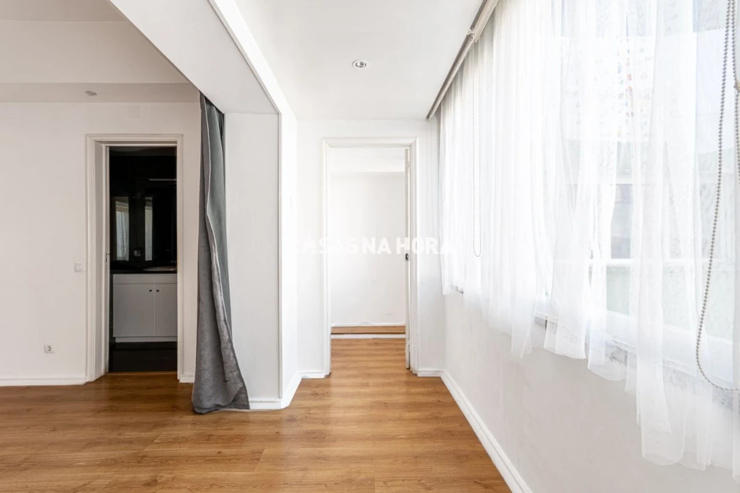 Apartamento T4 para Arrendamento em Avenidas Novas Foto 17