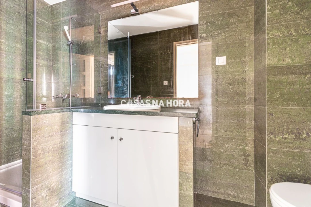 Apartamento T4 para Arrendamento em Avenidas Novas Foto 18