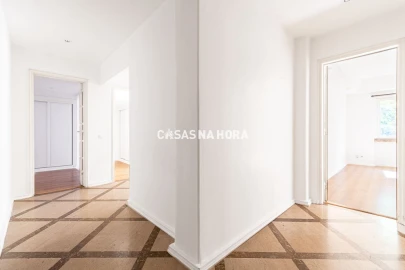 Apartamento T4 para Arrendamento em Avenidas Novas
